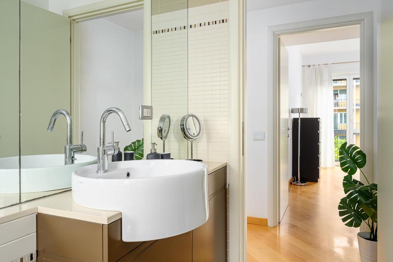 Stylish Condo Garibaldi Sempione 85M2 - Self Check-In Milaan Buitenkant foto